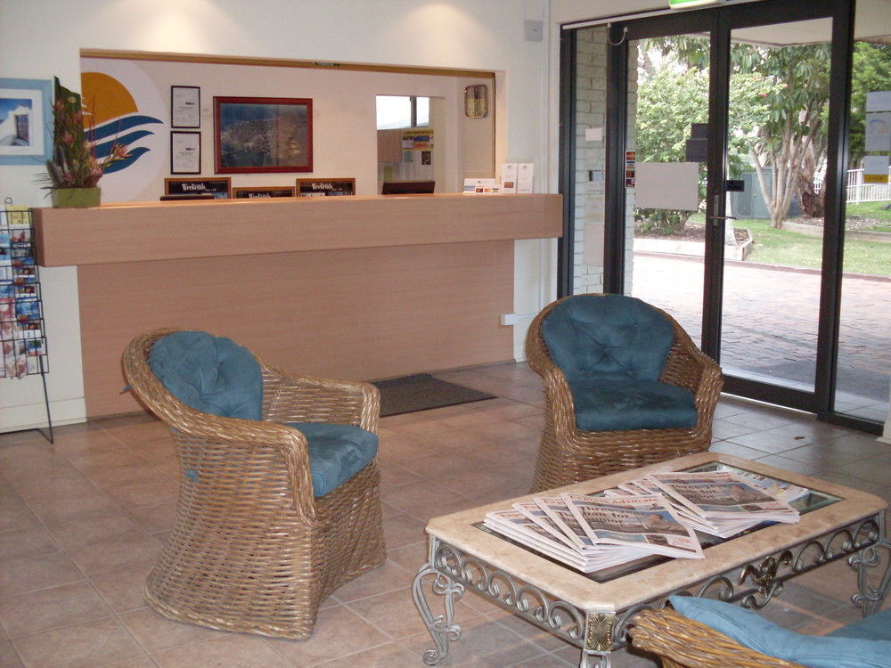 El Lago Waters Hotel Entrance Extérieur photo